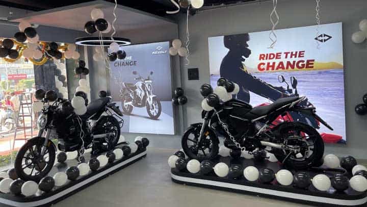 Buoyed by Good Demand for RV400, Revolt Motors Opens 14th Outlet Buoyed by Good Demand for RV400, Revolt Motors Opens 14th Outlet