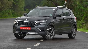 Mahindra XUV700 vs Skoda Kushaq Comparison - Which One to Pick?