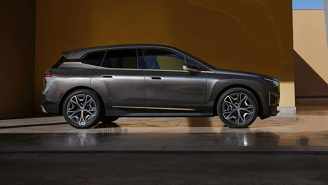 BMW iX