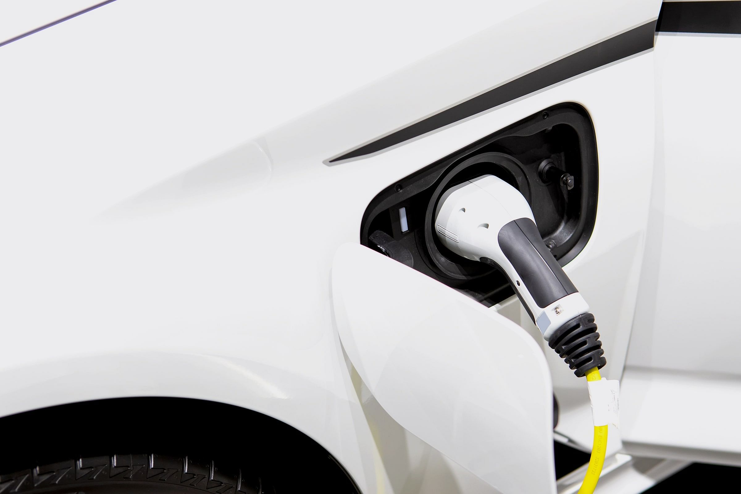 Everything You Need To Know About How An Electric Vehicle Functions