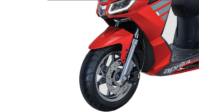 Yamaha AEROX 155cc Vs Aprilia SXR-160