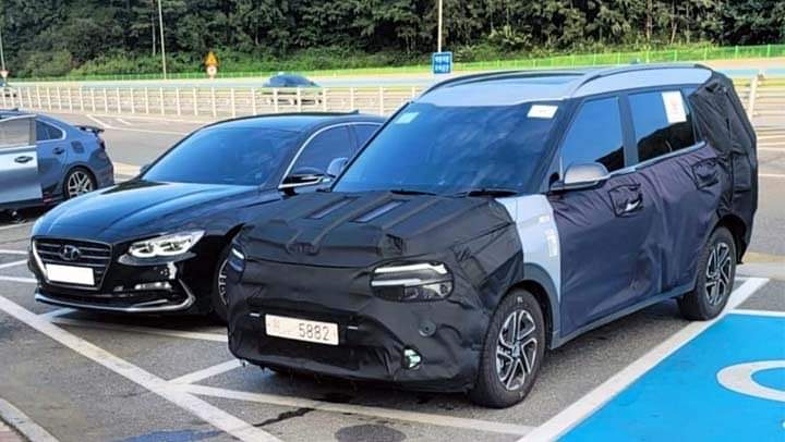 Kia Carens (KY MPV) Spied Abroad Ahead Of December 16 Debut