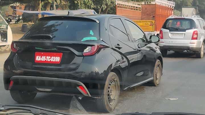 Toyota Yaris Hatchback Spied Again - FULL DETAILS