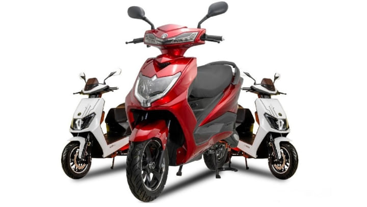 EVTRIC Unveils Three New Electric Scooters For Indian Market! EVTRIC Unveils Three New Electric Scooters For Indian Market!