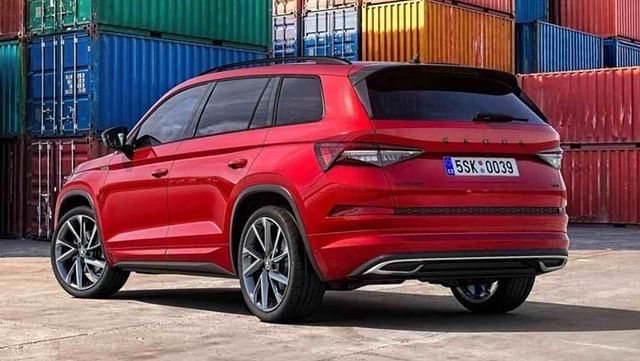 skoda kodiaq facelift vrs rear three quarters