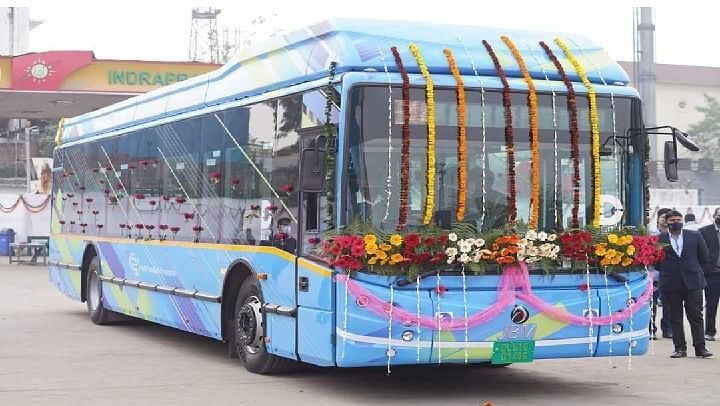 100% Electric Bus JBM ECO-LIFE Flagged For Trial Run in Delhi