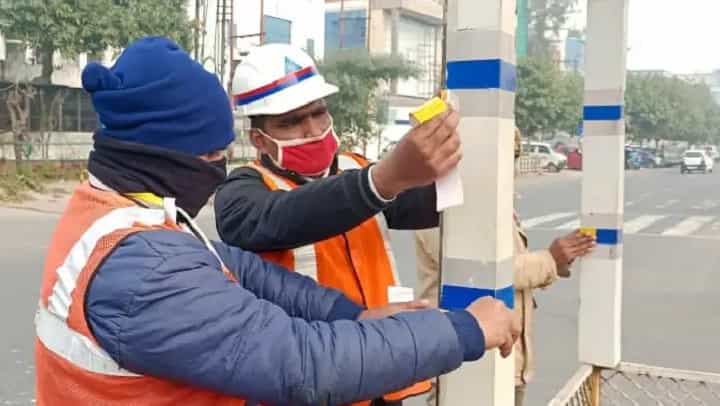 Mandatory Reflective Tapes for Private Vehicle Owners: Noida Police Mandatory Reflective Tapes for Private Vehicle Owners: Noida Police