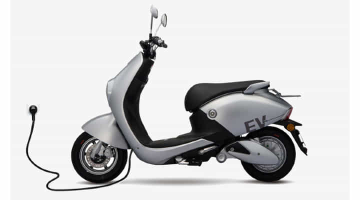 Kinetic Green Electric Scooters To Make Debut Soon - Here Are All Details Kinetic Green Electric Scooters To Make Debut Soon - Here Are All Details