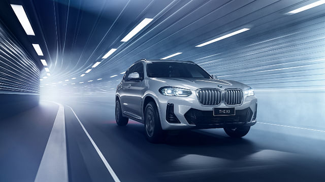 2022 BMW X3 xDrive20d front view