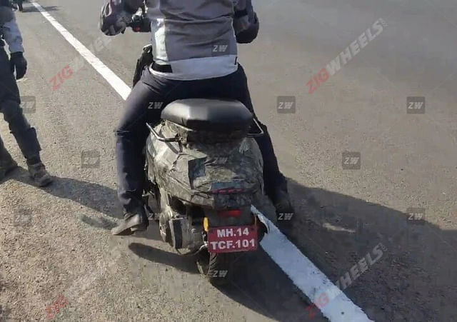 Rear Peugeot Django