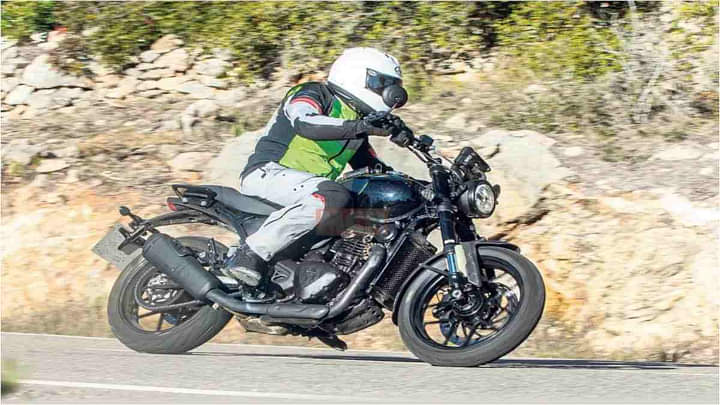 Bajaj and Triumph Royal Enfield Meteor Rival Breaks Cover