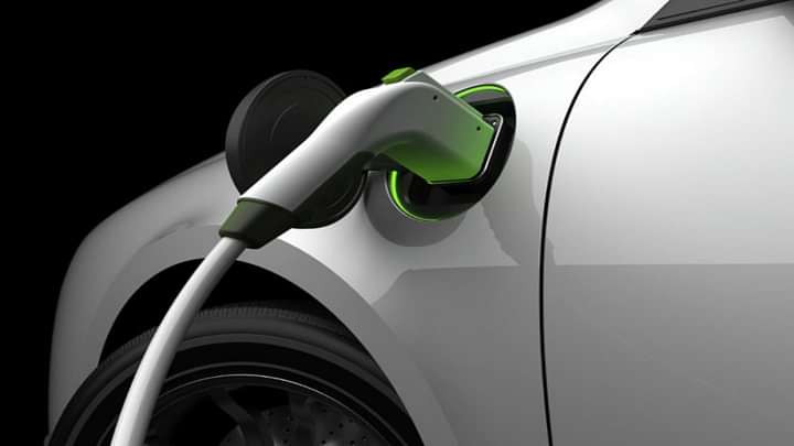 Delhites Rejoice As EV Charging Becomes Free From June 1 But Here's The Catch!