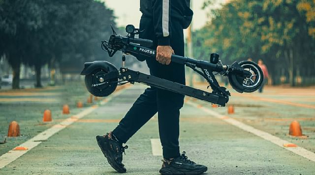 Gleev Protos portable electric scooter