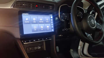 2022 MG ZS EV Gets 10.1 Touchscreen, Apple CarPlay, Android Auto, Bigger Battery