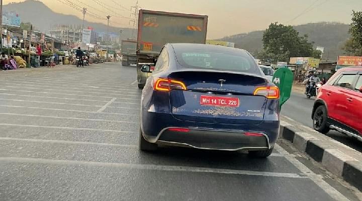 Tesla Model Y Test Mule Spied Testing On Indian Road Again-Details