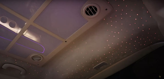 Starlight roof lighting with individual roof-mounted AC vents