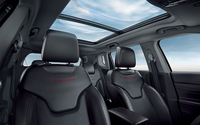 Jeep Compass Trailhawk Interior