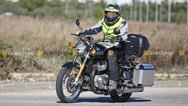 2022 Royal Enfield 650 Cruiser, Super Meteor Spied Undisguised With Accessories