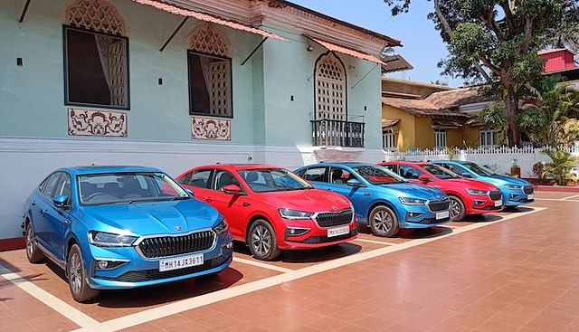 skoda slavia colours