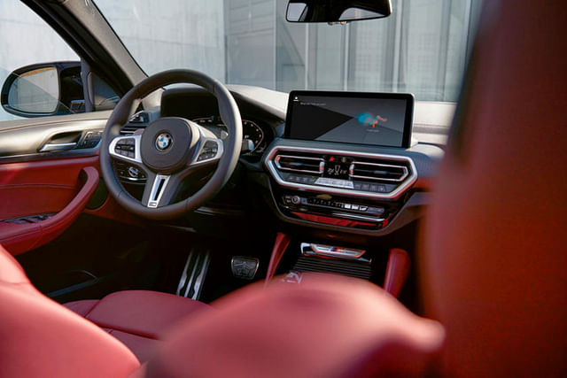 2022 BMW X4 interiors