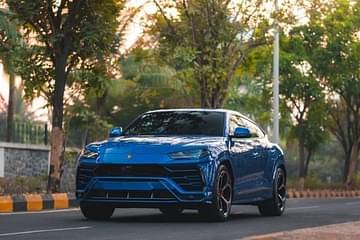 Urus side profile