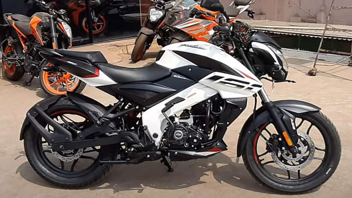 Bajaj Pulsar NS160 Gets New Colour Update - Read Details Here