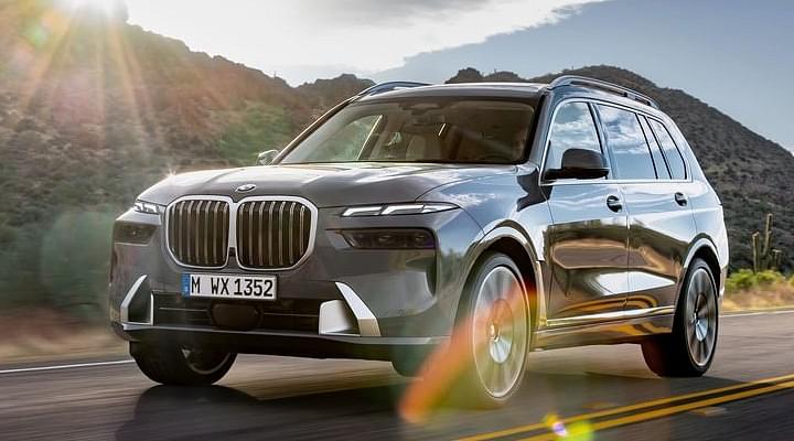 2023 BMW X7 Debuts With New Front Fascia and Updated Interior