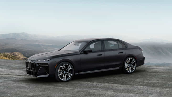 2022 BMW 7-Series Limousine Breaks Cover: Bigger, Better, Luxurious Than Ever! 2022 BMW 7-Series Limousine Breaks Cover: Bigger, Better, Luxurious Than Ever!