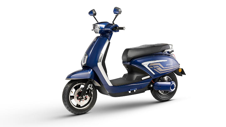 500 Jeet E-Scooters Sold In Just 10 Days By iVOOMi Energy!