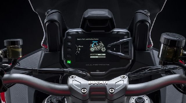 Multistrada V2 Vs Triumph Tiger 900 GT