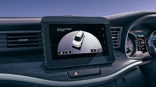 2022 Maruti XL6 variants
