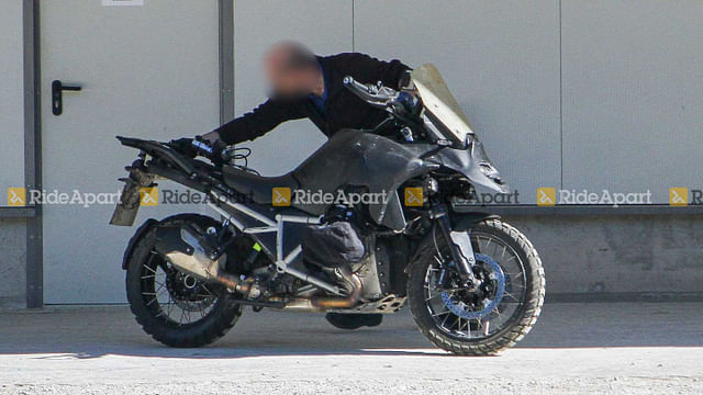 BMW R 1300 GS side profile