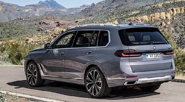 2023 BMW X7