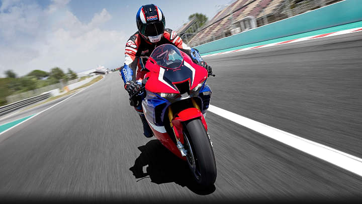 Honda CBR1000RR-R Fireblade Price Slashed By Around Rs. 10 Lakh!