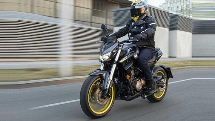 QJ Motors SRK 400 Naked Sports Bike Revealed - Rivals KTM Duke 390