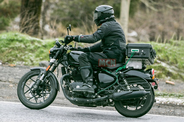  Royal Enfield Shotgun 650