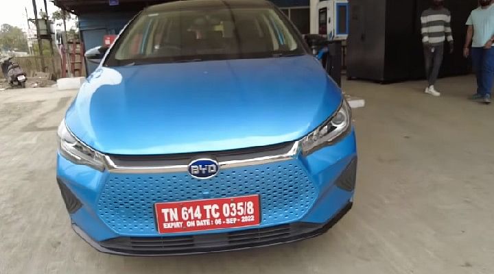 Mumbai To Goa On A Single Charge In A BYD E6 Electric MPV - Check Video