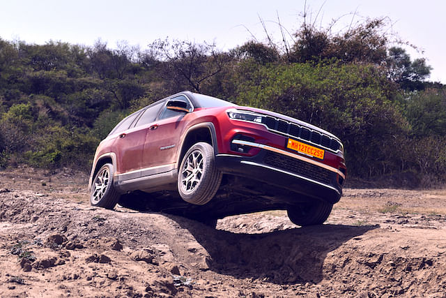2022 Jeep Meridian Variants Features