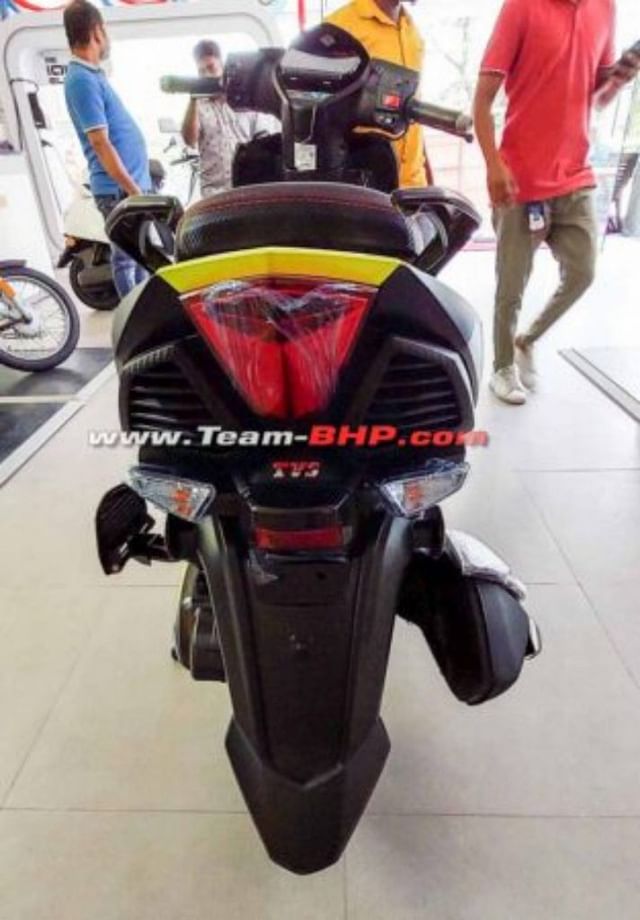 XT variant rear profile