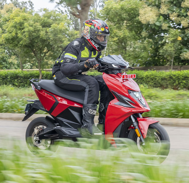 Simple One Electric Scooter Review