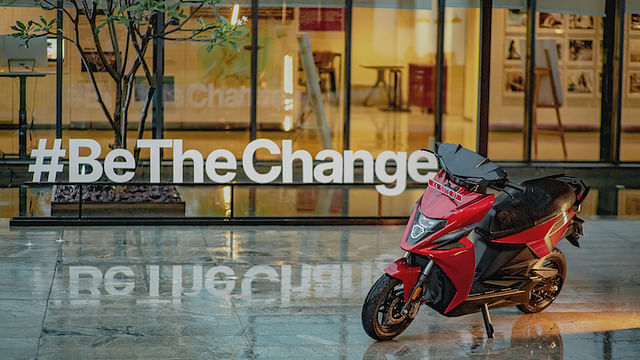 Simple One Electric Scooter Review