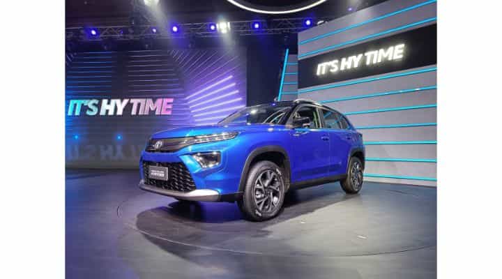 Toyota Urban Cruiser HyRyder NeoDrive Vs Hybrid Comparo - What's The Difference? Toyota Urban Cruiser HyRyder NeoDrive Vs Hybrid Comparo - What's The Difference?