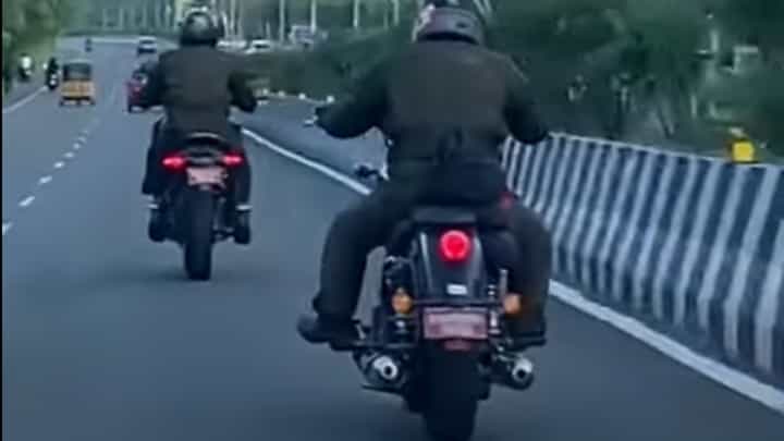 Royal Enfield Himalayan 450 & Bobber 650 Spied Testing Together Royal Enfield Himalayan 450 & Bobber 650 Spied Testing Together