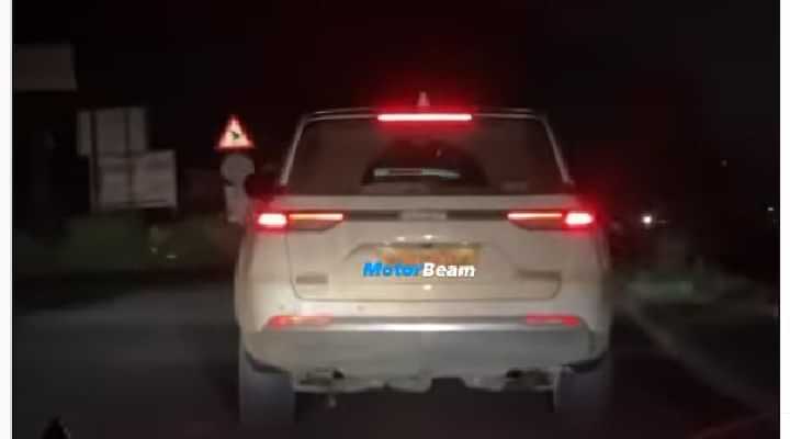 Jeep Grand Cherokee SUV Spied Undisguised On Test In India - Details Jeep Grand Cherokee SUV Spied Undisguised On Test In India - Details