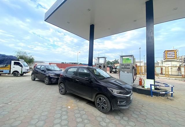 tata tiago cng