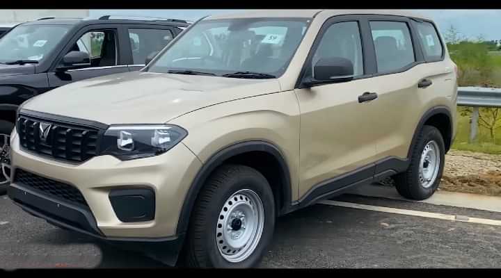 Mahindra Scorpio N Z2 Base Variant Walkaround - Here's What You Get