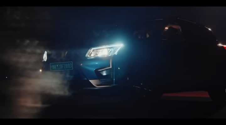 Mahindra XUV400 Electric Teased In Blue Colour, New Details Emerged Mahindra XUV400 Electric Teased In Blue Colour, New Details Emerged