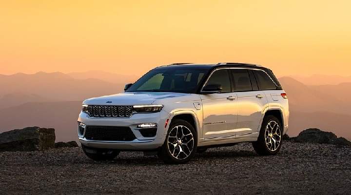 2022 Jeep Grand Cherokee SUV Teased In India, Launch In November