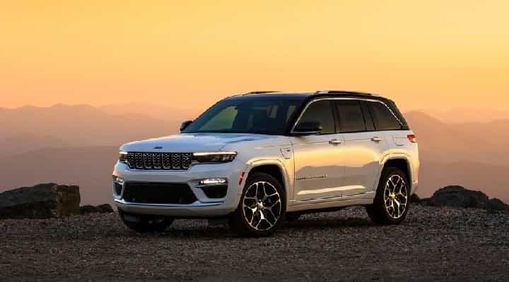 2022 Jeep Grand Cherokee SUV Teased In India, Launch In November 2022 Jeep Grand Cherokee SUV Teased In India, Launch In November