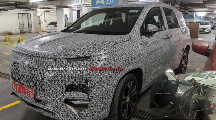 Upcoming MG Hector Facelift Spotted Yet Again, SUV's Interior Revealed Upcoming MG Hector Facelift Spotted Yet Again, SUV's Interior Revealed